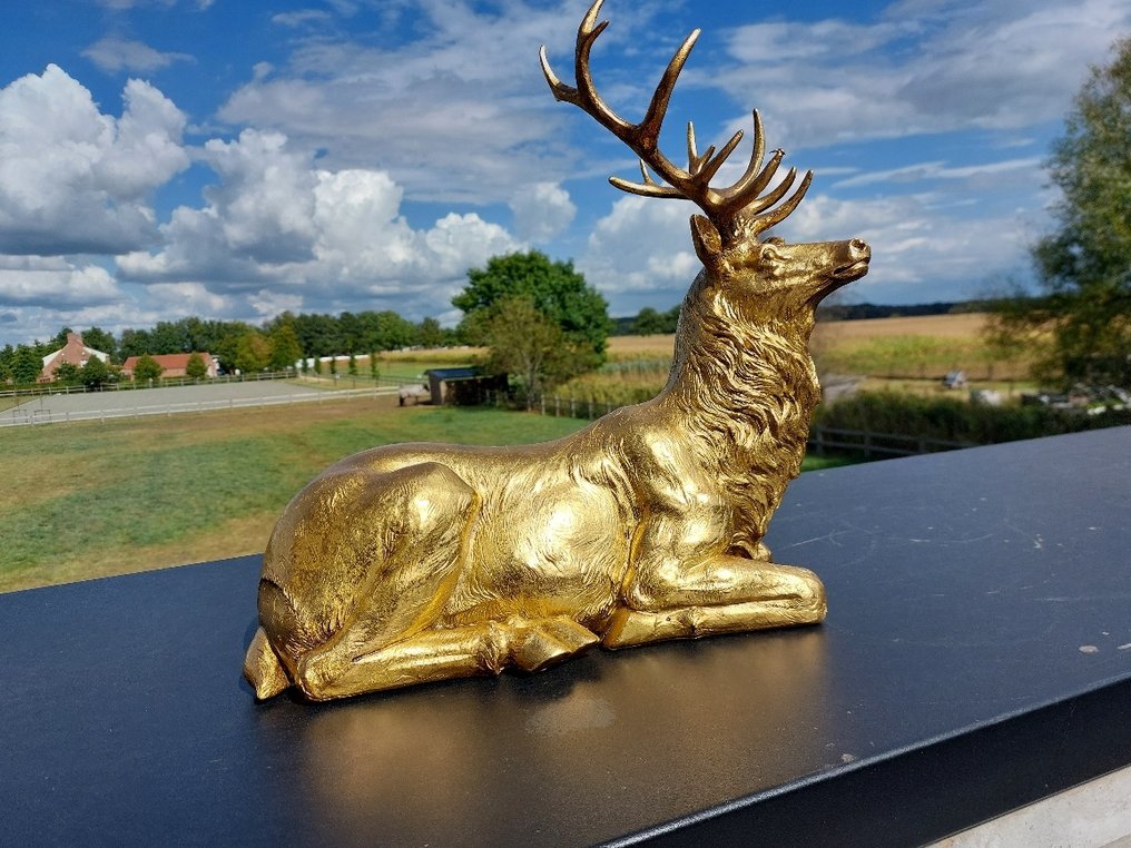 Estátua, hert liggende - 36 cm - polyresin #2.1