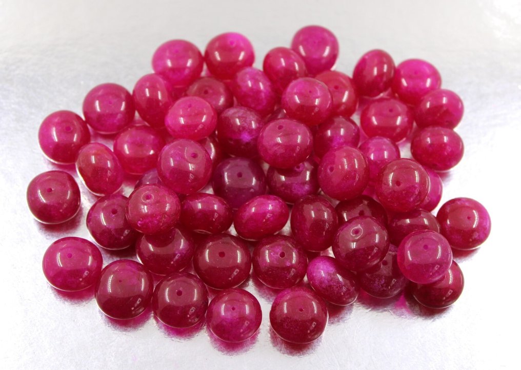 真正美丽的手工红宝石圆形平面珠，557克拉。 各種各樣的物品- 111.4 g #1.0