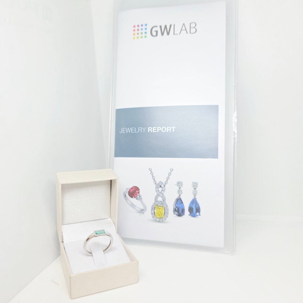 Nincs minimálár - Gyűrű - 14 kt. Fehér arany -  0.39ct. tw. Smaragd #3.2