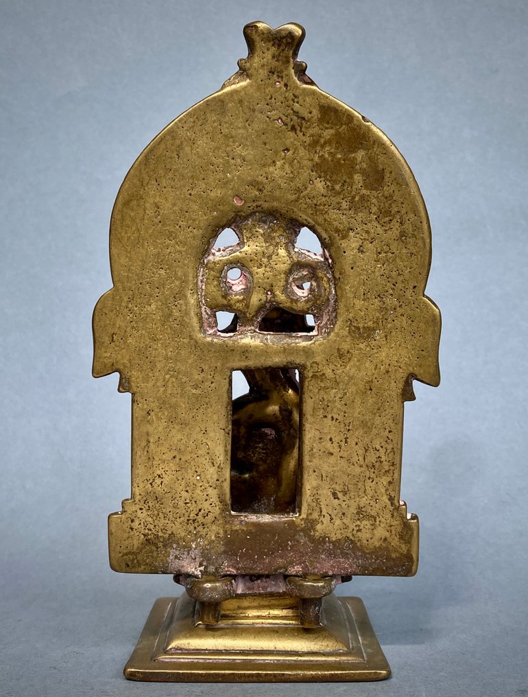 Veistos, Mahiṣāsuramardinī con prabhāvali a nāga, India occidentale/Deccan, XIX secolo - 19 cm - Pronssin valaminen vahapuhdistusmenetelmällä #3.2