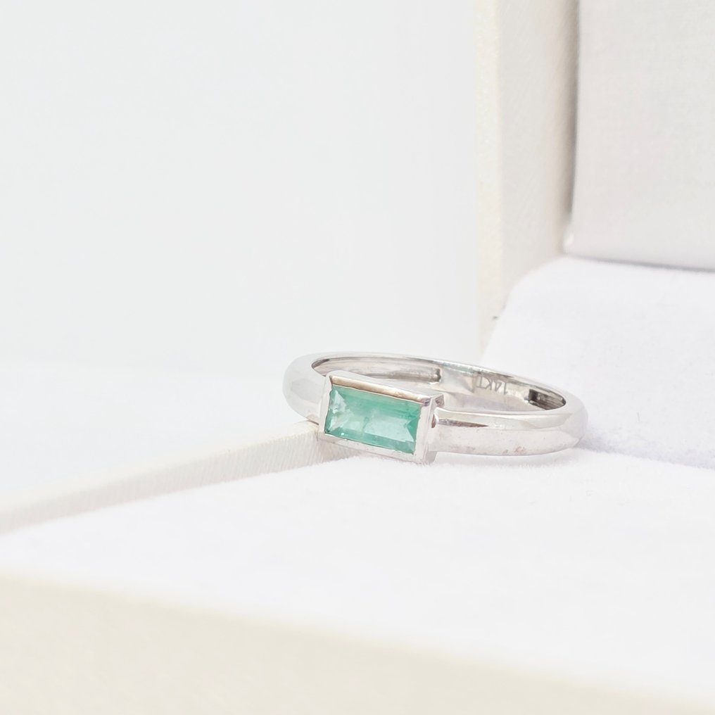 Nincs minimálár - Gyűrű - 14 kt. Fehér arany -  0.39ct. tw. Smaragd #1.0