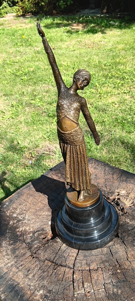 naar chiparus - Skulptur, scarab dancer - 38 cm - Bronse #1.0