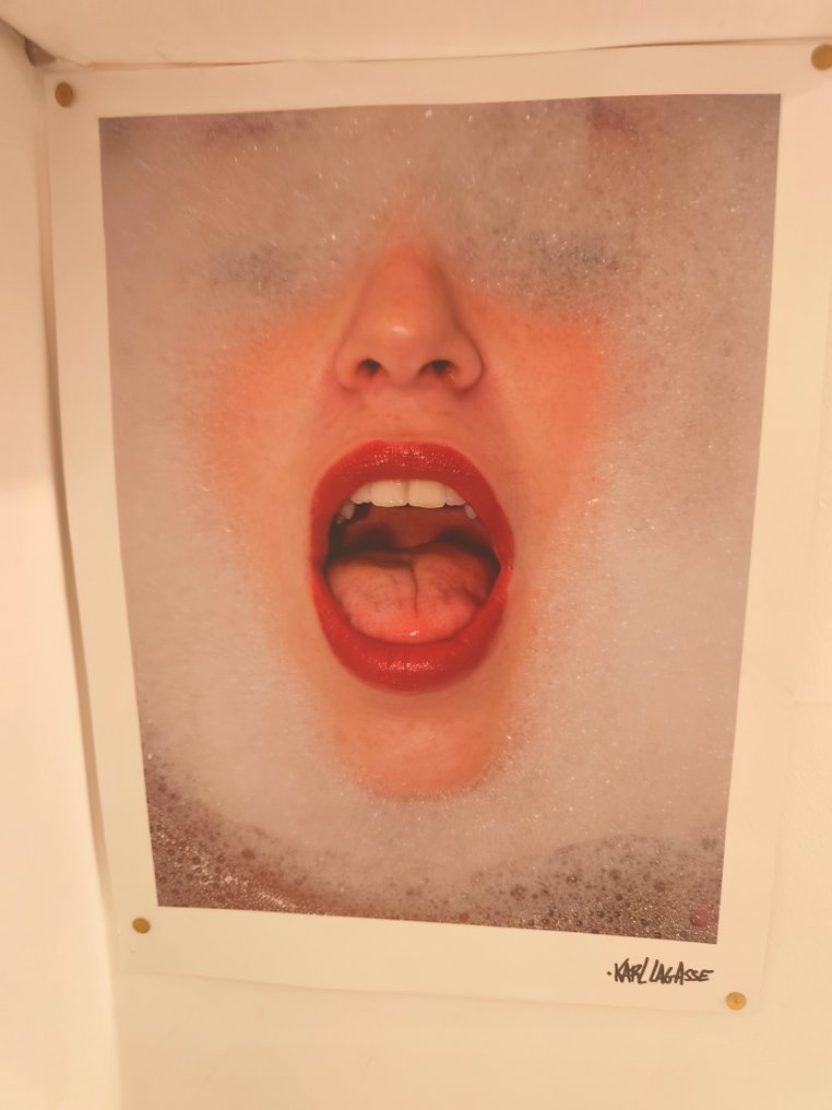 karl lagasse - Femme dans son bain #1.0