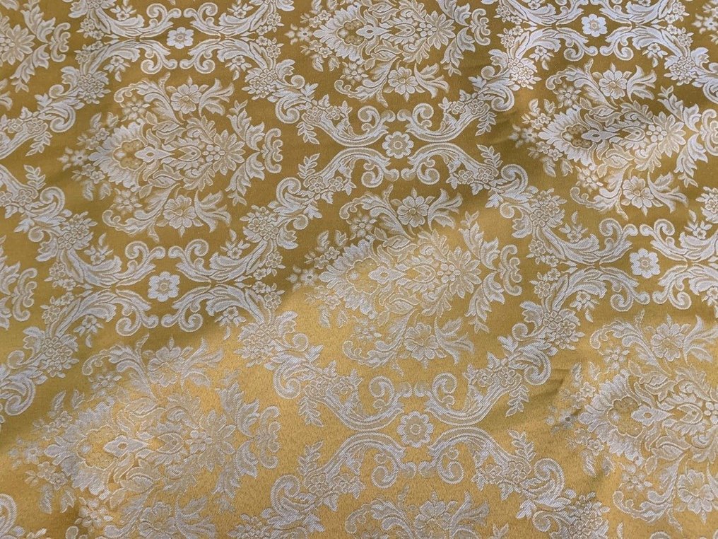 Antique Gold in Fabric: A Damask of Light and Memory - Upholstery fabric  - 2 m - 3.3 m #2.1