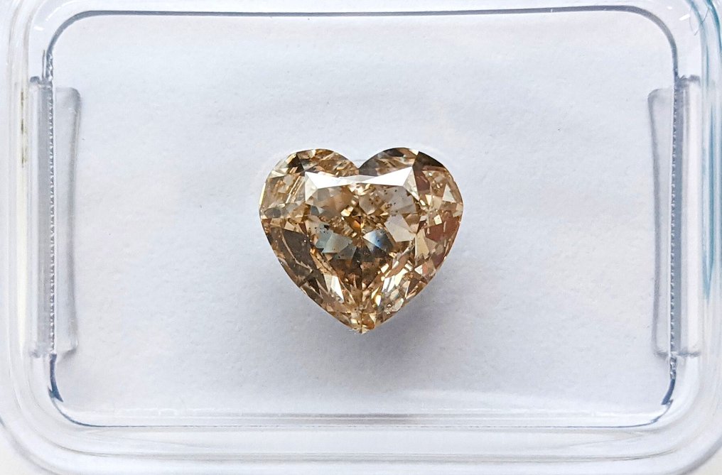 1 pcs Diamante (Color natural) - 1.59 ct - Corazón - Fancy light Marrón - SI2 - International Gemological Institute (IGI) #1.0