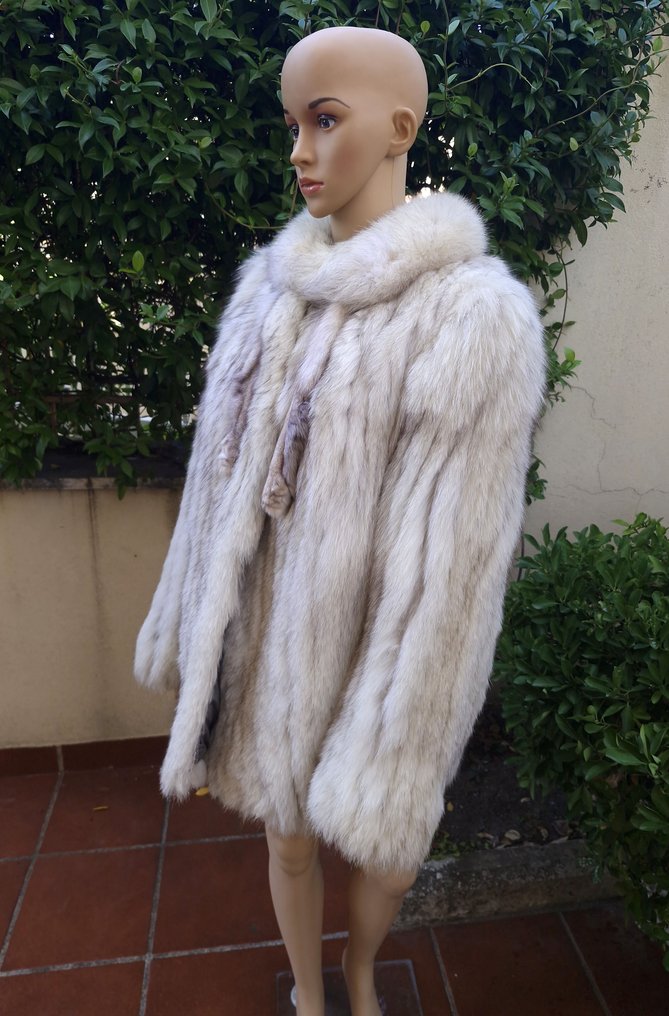 Artisan Furrier - Γούνινο παλτό #1.0