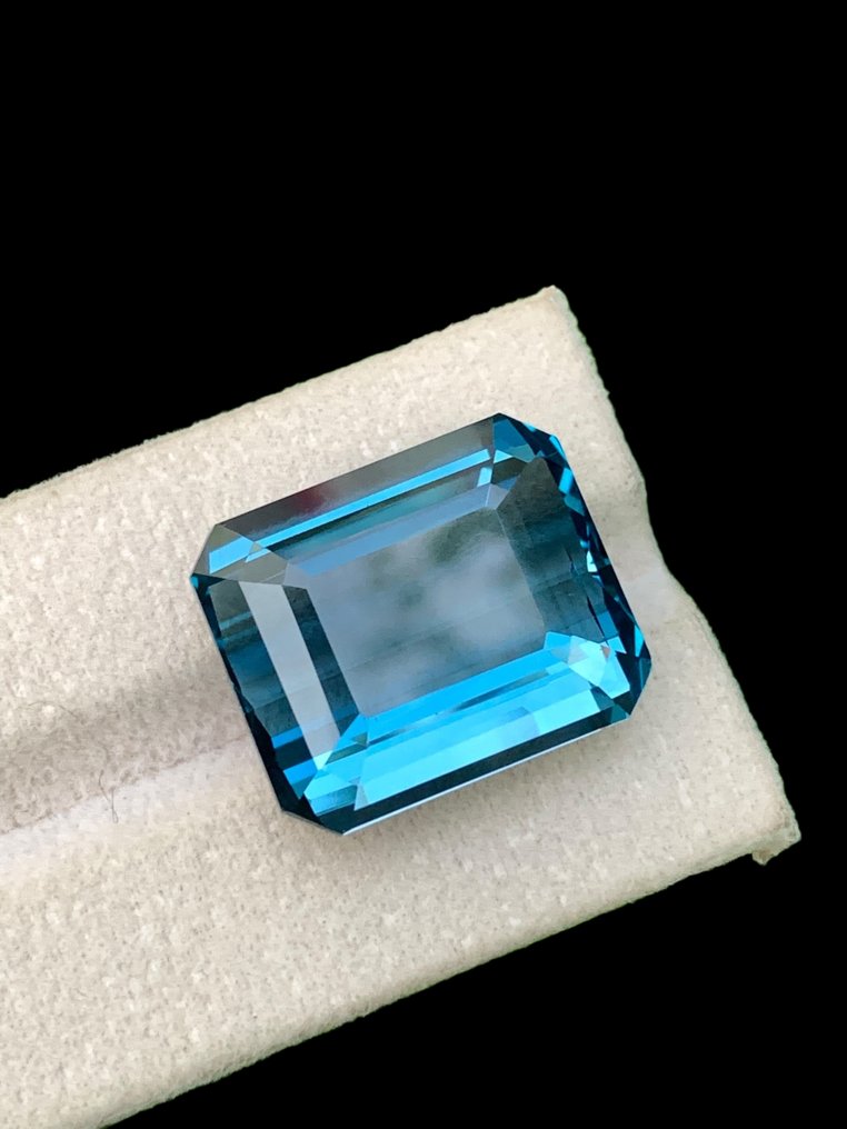 χωρίς τιμή ασφαλείας - 1 pcs Μπλε Τοπάζιο - 40.22 ct - Διεθνής Ένωση Έγχρωμων Πολύτιμων Λίθων (ICA GemLab) #4.3