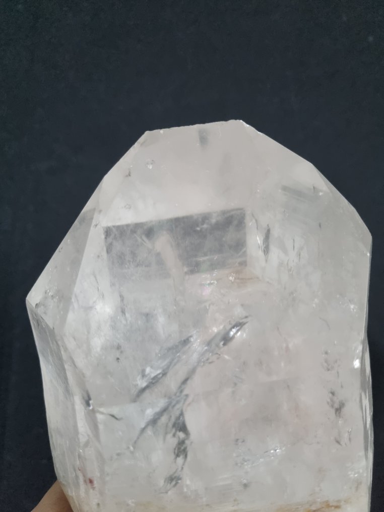 High quality quartz with rainbows - Height: 200 mm - Width: 125 mm- 2344 g #1.0