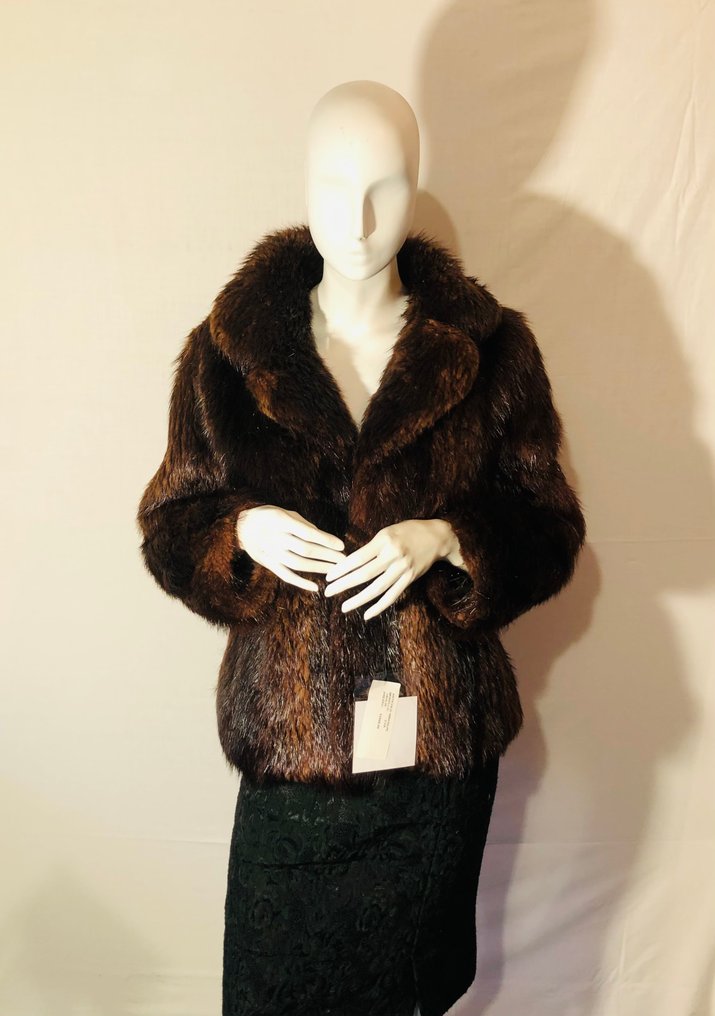 Artisan Furrier - Γούνινο παλτό #2.1