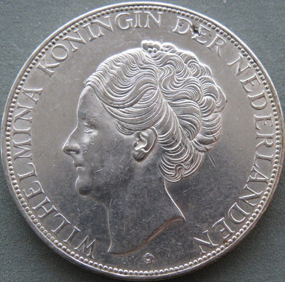 Holandia. Wilhelmina. 2 1/2 Gulden 1938b Grof Haar #1.0
