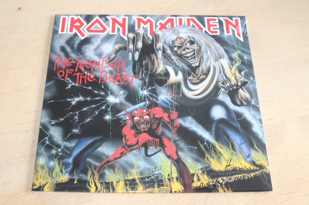 Iron Maiden - The Number of the Beast + Iron Maiden - LP-Alben (mehrere Objekte) - 2024 #1.0
