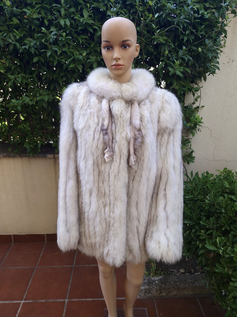 Artisan Furrier - Γούνινο παλτό #1.0