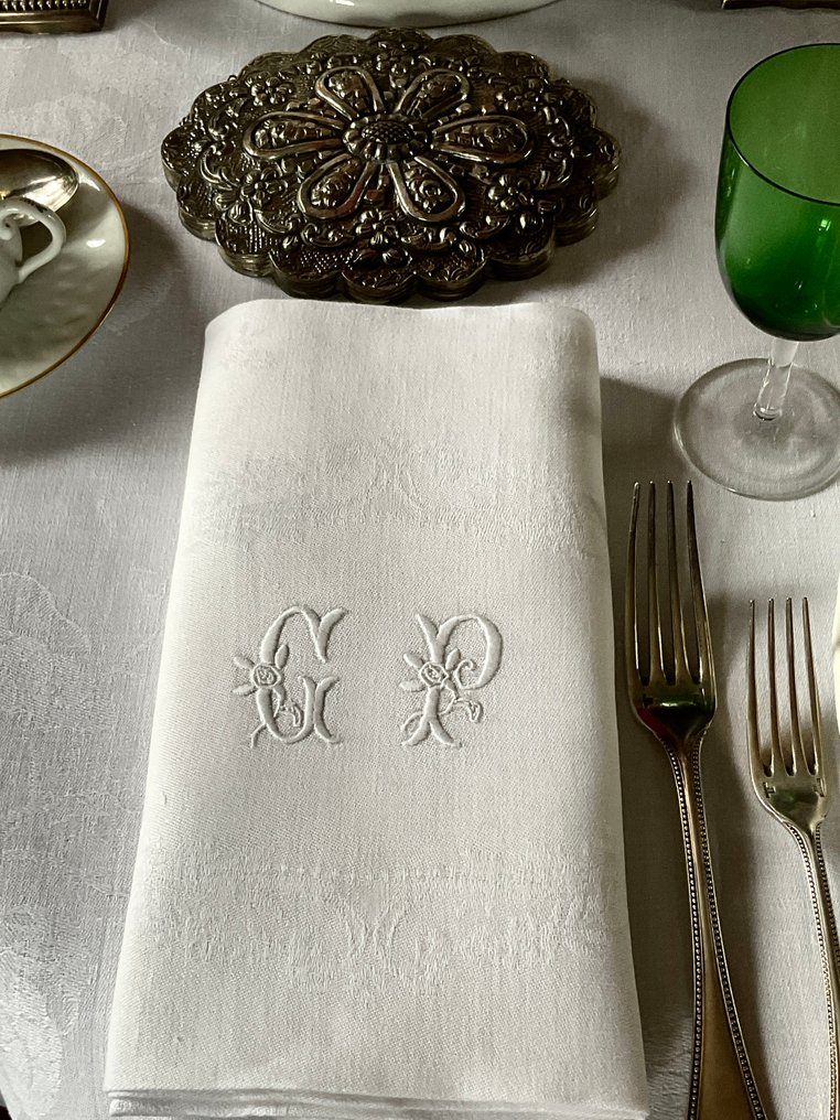 6 Early XXth Century silk and linen damask napkins with C.P. initials. - Napkin  - 68 cm - 80 cm #1.0