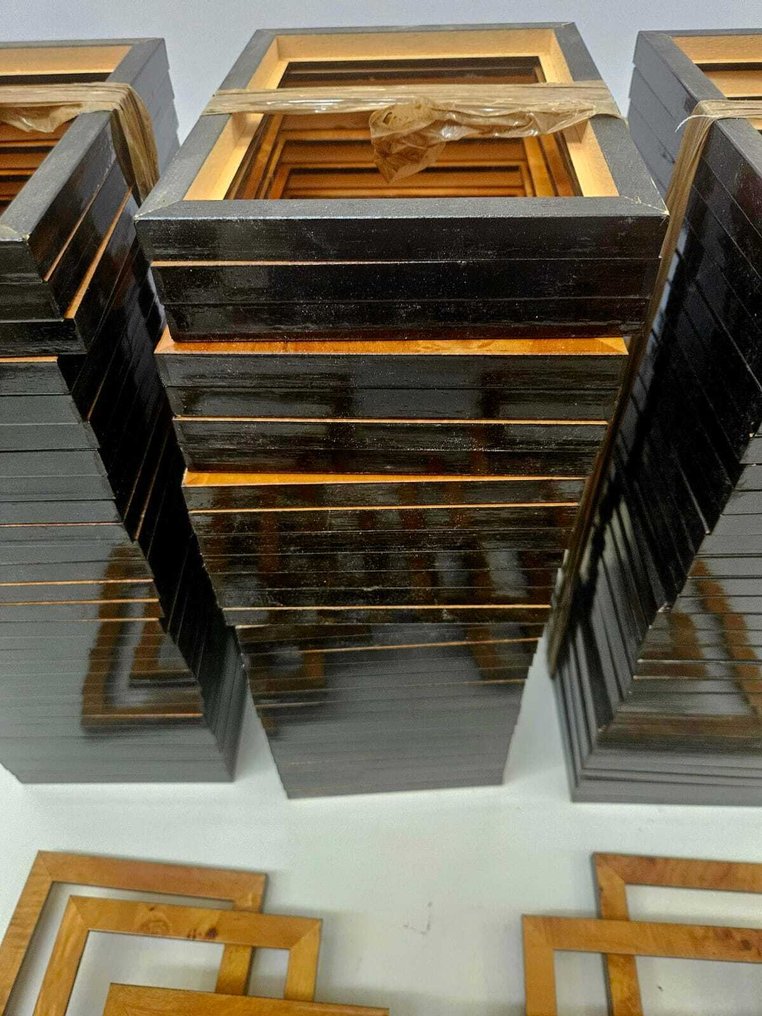 Frame (100)  - Wood #2.1