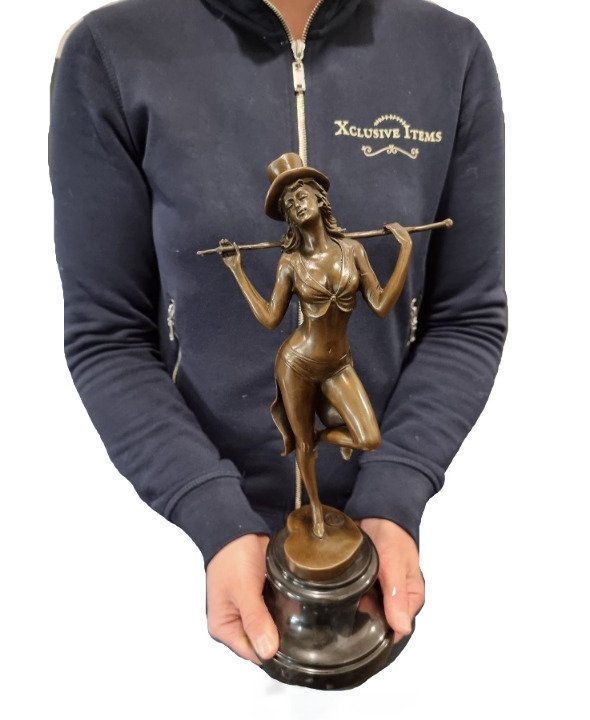 Statue, Bronze: Revue Dancer - 36 cm - Bronze, Marmor #1.0