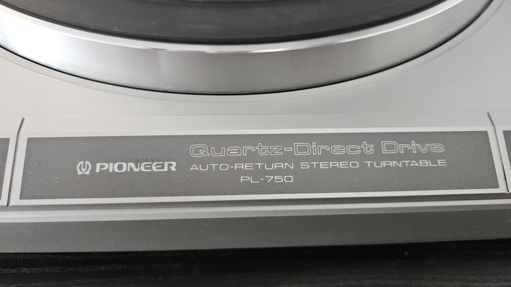 Pioneer - PL-750 Turntable #2.1