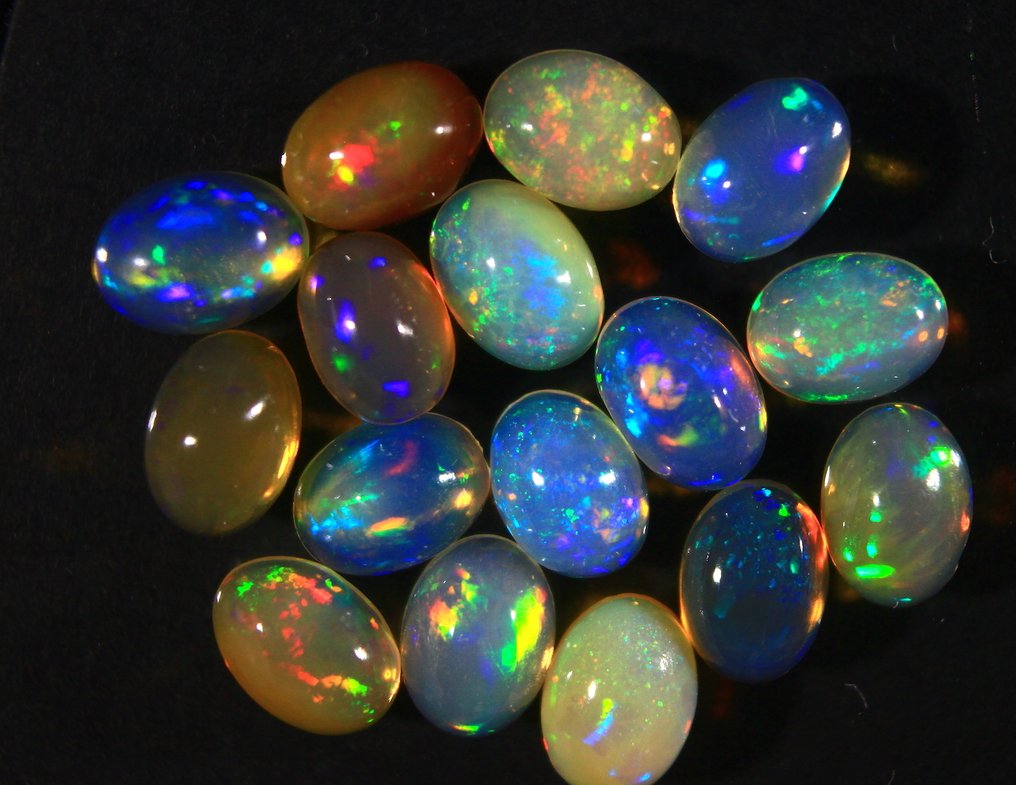 ΔΩΡΕΑΝ ΑΠΟΣΤΟΛΗ από 8,90 Ct. Φυσικές Αιθιοπικές Όπαλες. Καμπουσόν - Ύψος: 7 mm - Πλάτος: 5 mm- 1.78 g #2.1