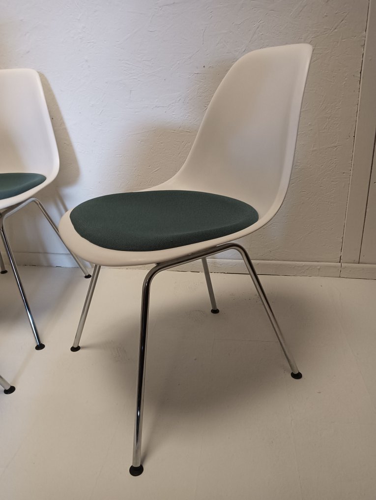 Vitra - Charles & Ray Eames - Καρέκλα (5) - DSX - Πλαστικό, Textile, Χάλυβας #1.0