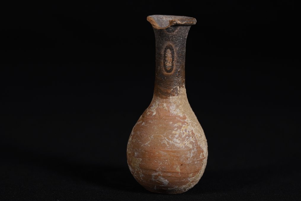 Ancient Roman Terracotta unguentarium, 8,5 x 4 cm - Ex  M. Dumas collection - #2.1