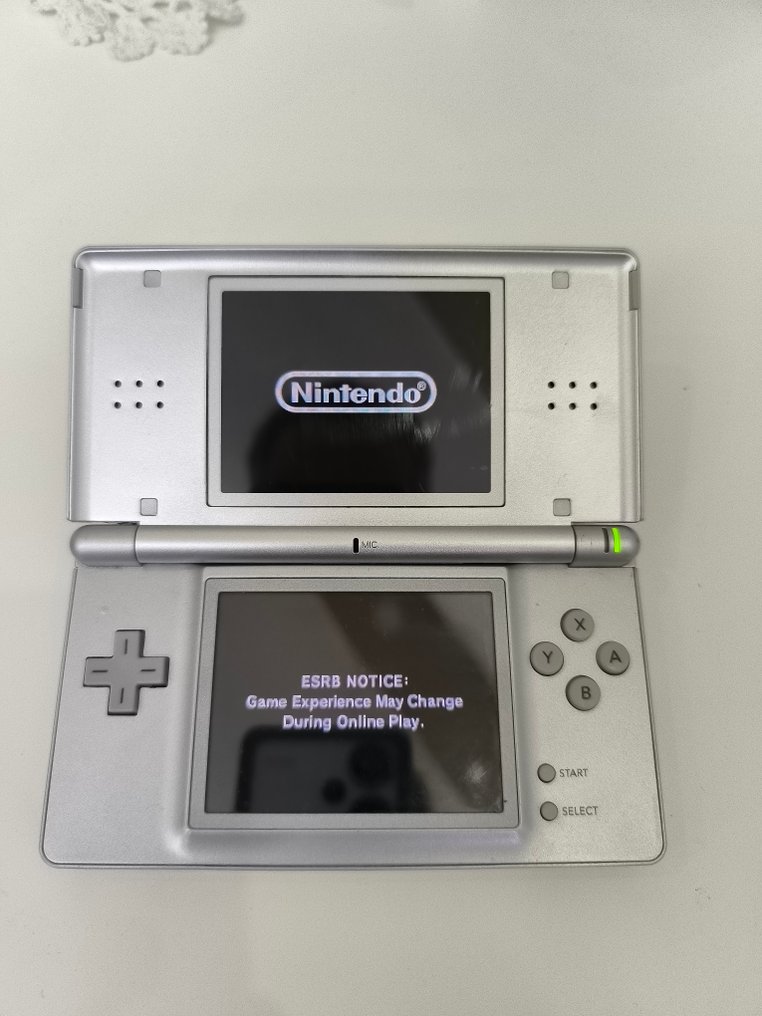 Nintendo - DS lite - Video game console #3.2
