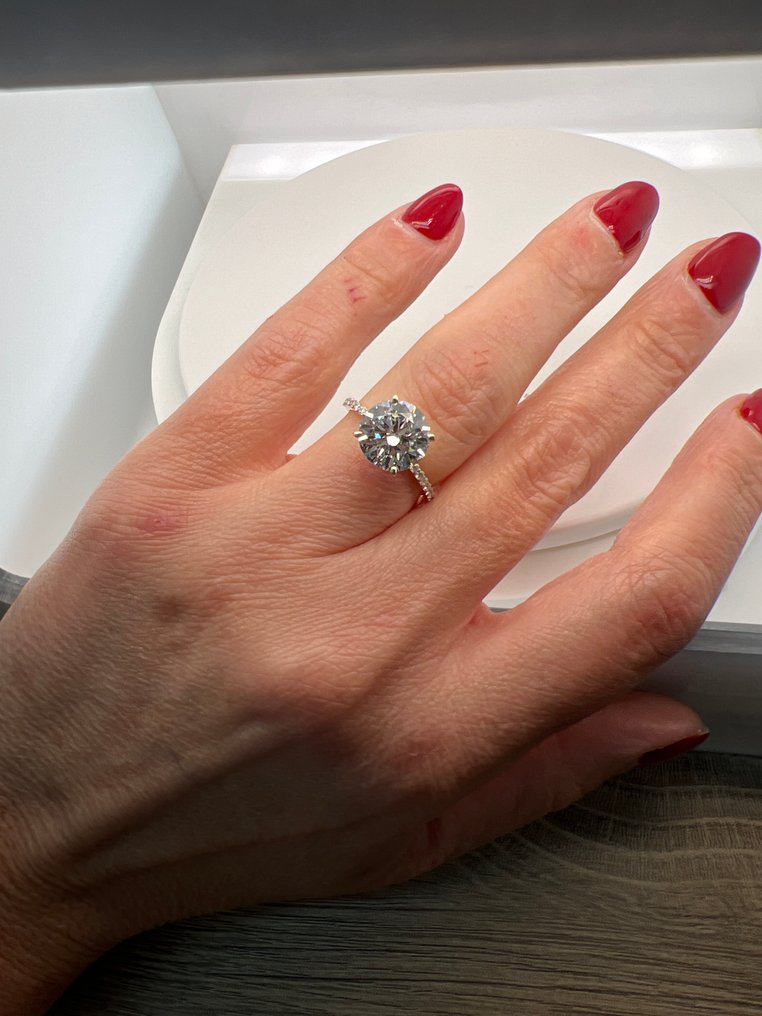 Ingen reservasjonspris - Ring - 14 karat Gull - 3.16ct. tw. Diamant (Lab-dyrket) - Diamant #2.1