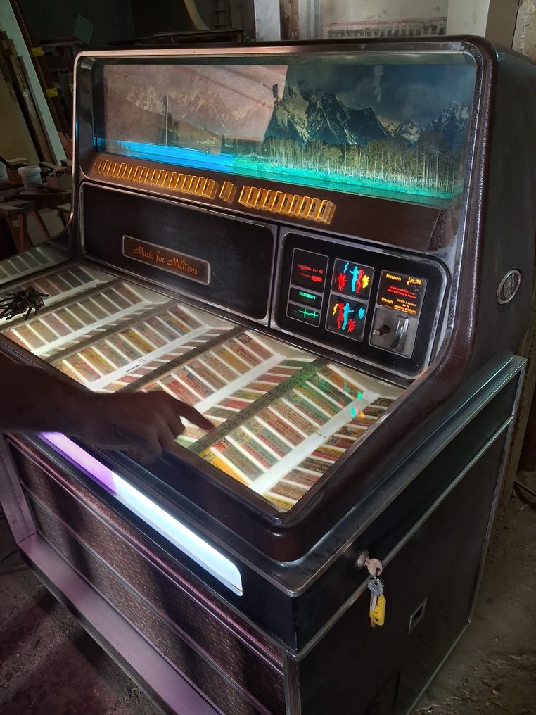 Wurlitzer - Statesman Jukebox #1.0