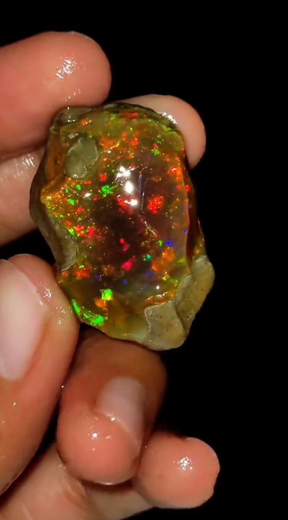 Opal Diamant brut de foc multicolor 41,5 Ct- 8.3 g #1.0