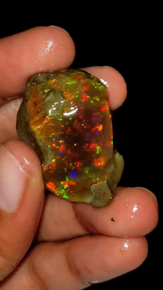 Opal Diamant brut de foc multicolor 41,5 Ct- 8.3 g #1.0