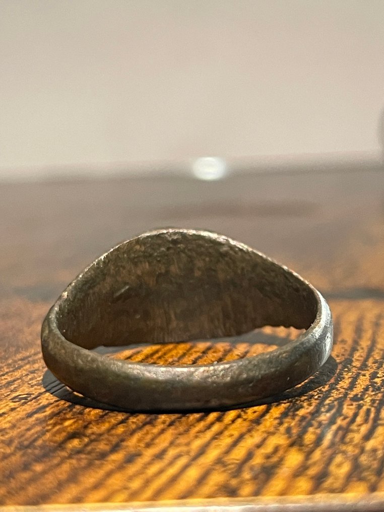 Early medieval signet ring (No Reserve Price) #3.2