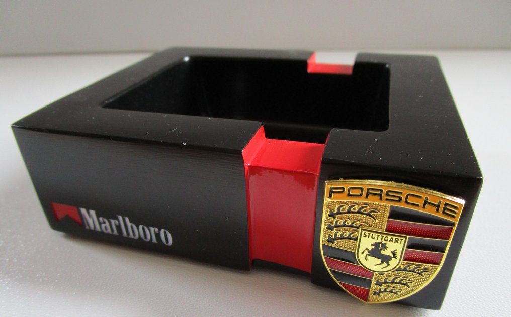 Porsche / Marlboro - rare aluminum ashtray - as a button, an office container as a decoration - 纸镇 - 金属 #1.0