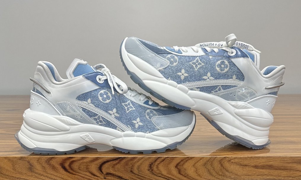 Louis Vuitton - Run 55 - Sneakers - Size: EU 40 #4.3