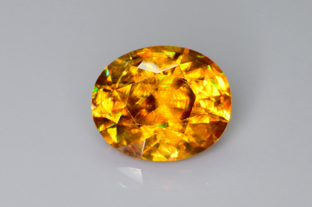 Κίτρινο, Πορτοκαλί Τιτανίτης - 3.17 ct - Διεθνής Ένωση Έγχρωμων Πολύτιμων Λίθων (ICA GemLab) - Πλήρης φωτιάς σφαινε #1.0