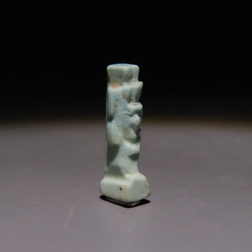 Αρχαία Αιγυπτιακή Faience Φυλαχτό. Τελευταία Περίοδος, 664 - 332 π.Χ. ύψος 2,1 εκ. #1.0