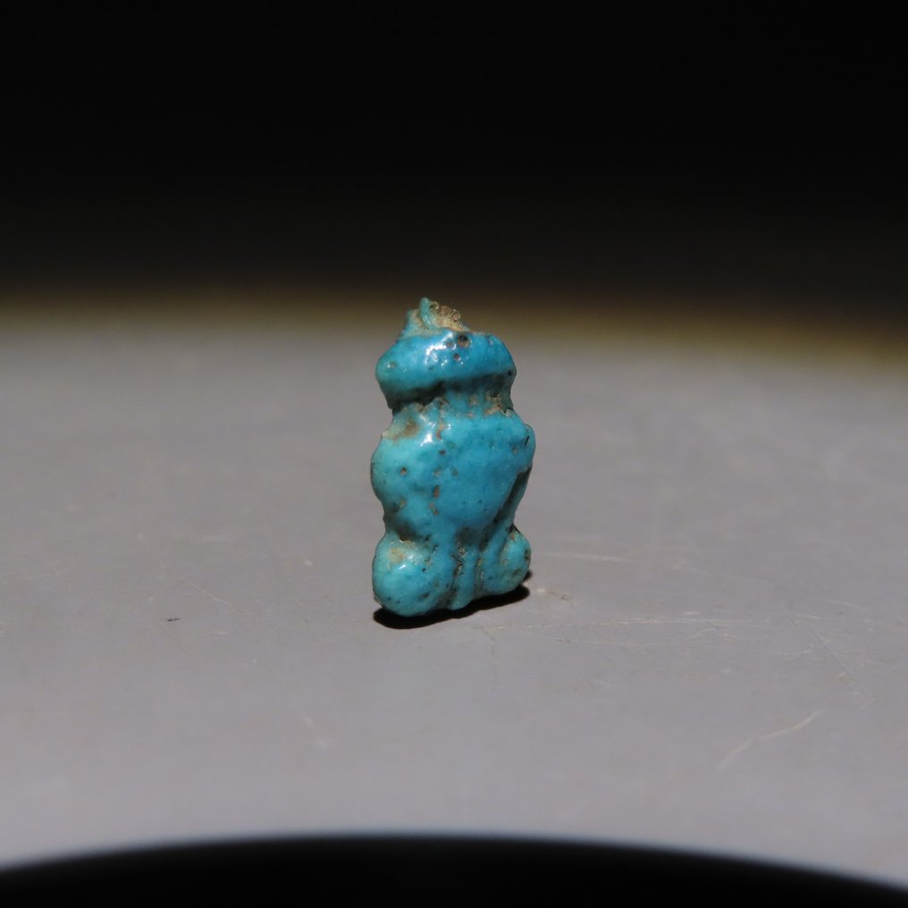 古埃及 Faience 哈索尔护符。新王国,阿马尔纳时期,公元前1353年至1336年。高1.4厘米。 (沒有保留價) #1.0