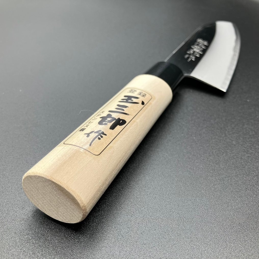 越後玉三郎(Echigo Tamasaburo) Handcrafted by master artisans - Μαχαίρι κουζίνας - 万能包丁 (Banno knife) - ΔΩΡΕΑΝ ΑΠΟΣΤΟΛΗ - ανοξείδωτο ατσάλι, Ξύλο - Ιαπωνία #4.3