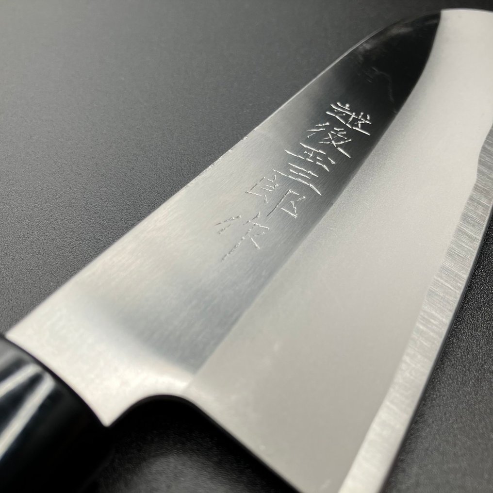 越後玉三郎(Echigo Tamasaburo) Handcrafted by master artisans - Μαχαίρι κουζίνας - 万能包丁 (Banno knife) - ΔΩΡΕΑΝ ΑΠΟΣΤΟΛΗ - ανοξείδωτο ατσάλι, Ξύλο - Ιαπωνία #3.2
