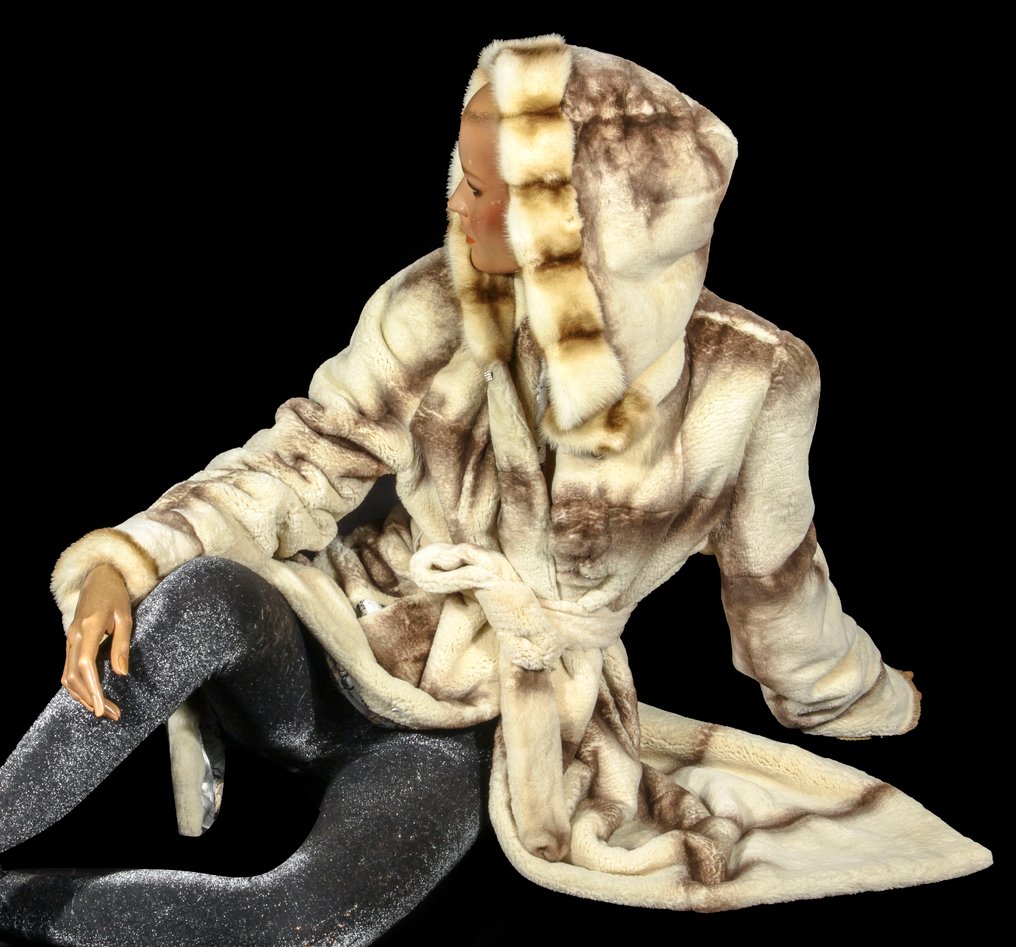 Artisan Furrier - Fur coat #4.3