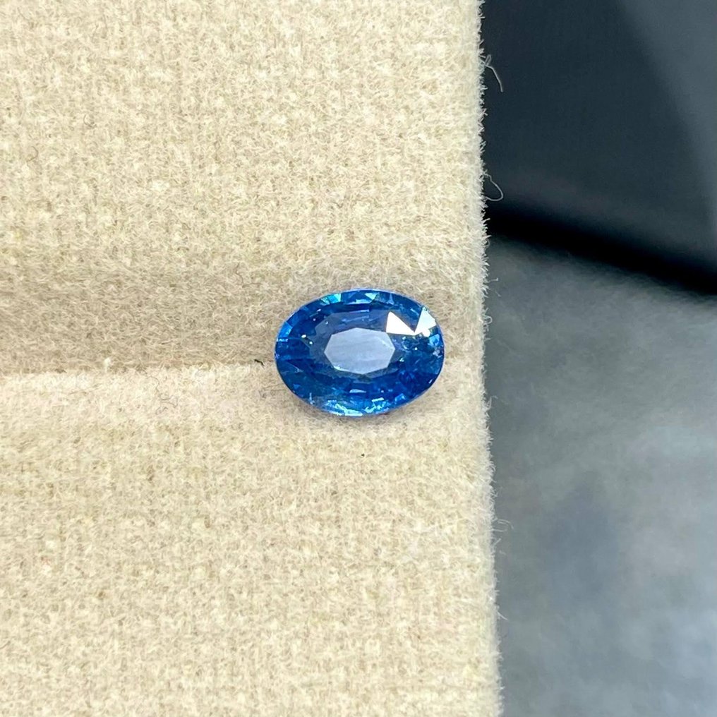 1 pcs  Blauw Spinel  - 1.05 ct - nternational Colored Gemstone Association (ICA GemLab) - Kobaltblauw spinel #1.0