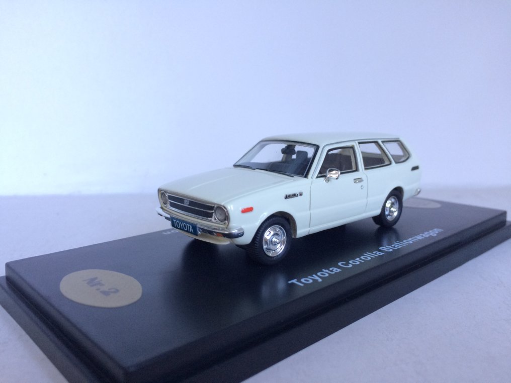 QSP Model Collection 1:43 - Coche a escala (2) - Toyota Corolla Stationwagon #2.1