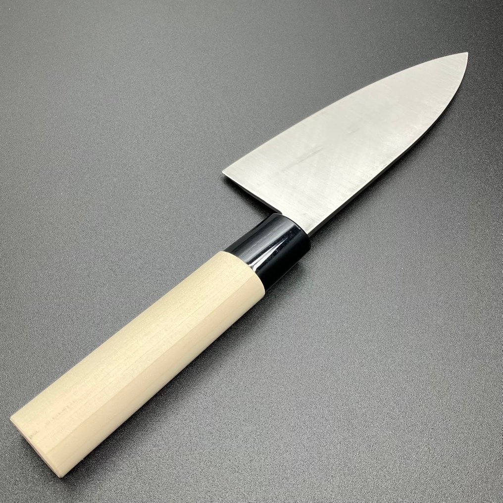 越後玉三郎(Echigo Tamasaburo) Handcrafted by master artisans - 厨刀 - 出刃包丁(Deba knife) - 免费送货 - 不锈钢, 木 - 日本 #1.0