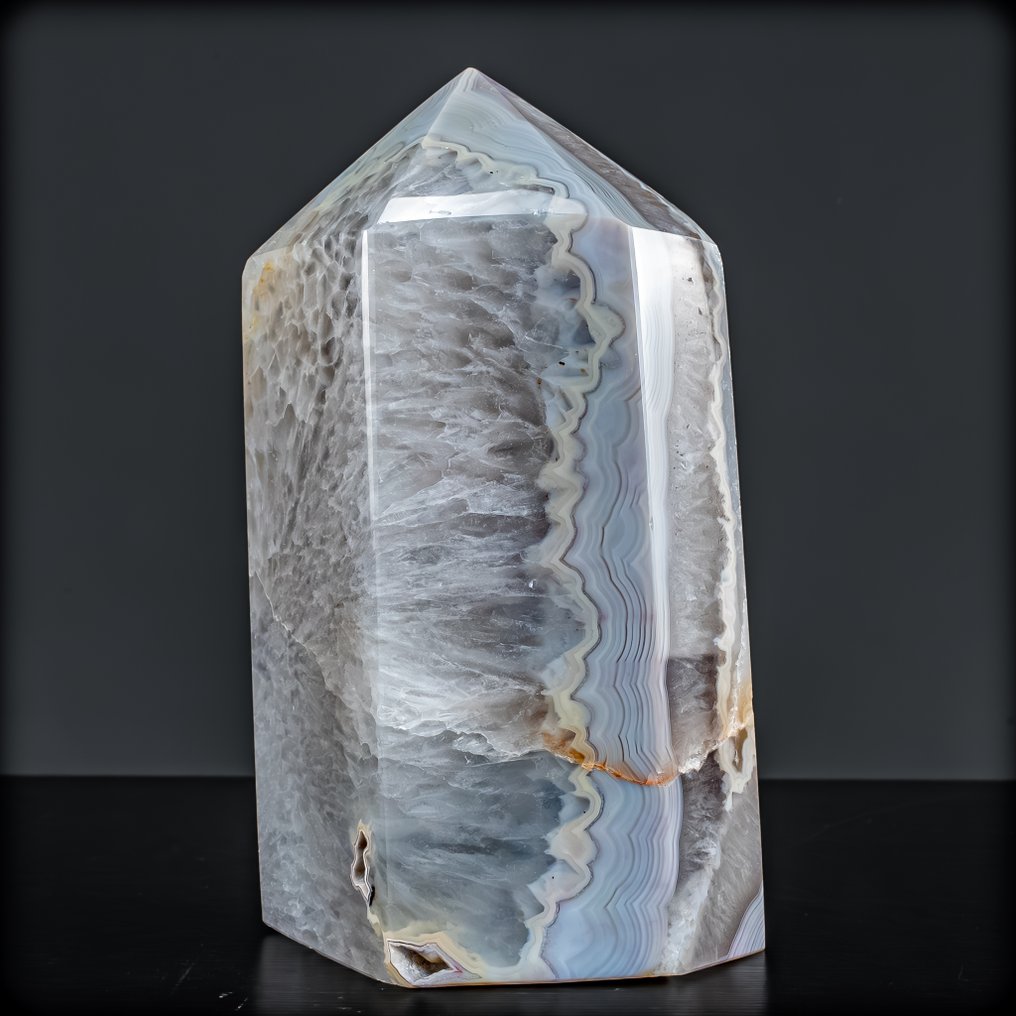 Φυσικός άχας με χαλκηδόνιο σε υπέροχο μπλε χρώμα, οβελίσκος κρύσταλλος με druse. Αριστούργημα της φύσης στην υψηλότερη ποιότητα.- 2007.31 g #2.1