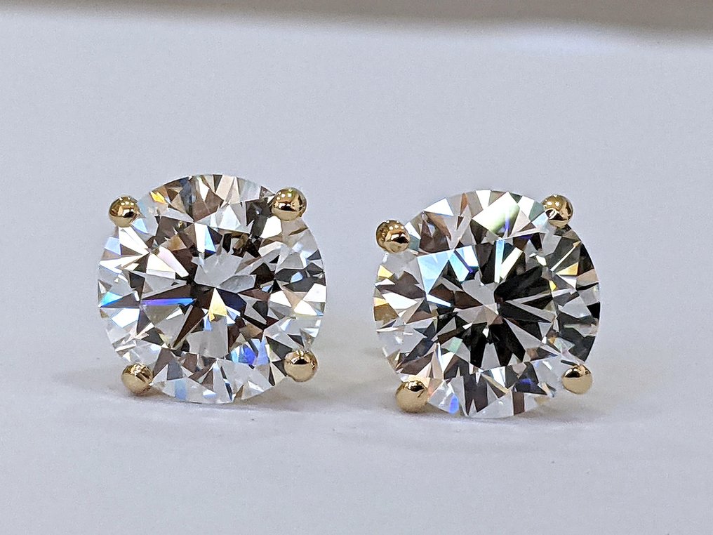 χωρίς τιμή ασφαλείας - Καρφωτά σκουλαρίκια - 14 καράτια Κίτρινο χρυσό -  3.05ct. tw. Διαμάντι (Εργαστηριακής καλλιέργειας) - Πιστοποιημένο από IGI #3.2