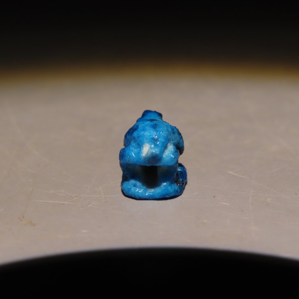 Antigo Egito, Pré-dinástico Faience Amuleto. Período Tardio, 664 - 332 a.C. Comprimento de 1,3 cm. #4.3