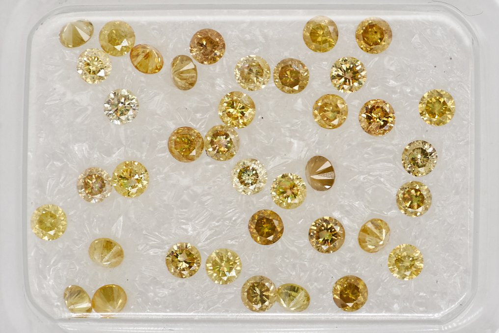 Senza Prezzo di Riserva - 38 pcs Diamante  (Con trattamento colore)  - 1.02 ct - Rotondo - I1, I2, I3 - Gem Report Antwerp (GRA) #2.1