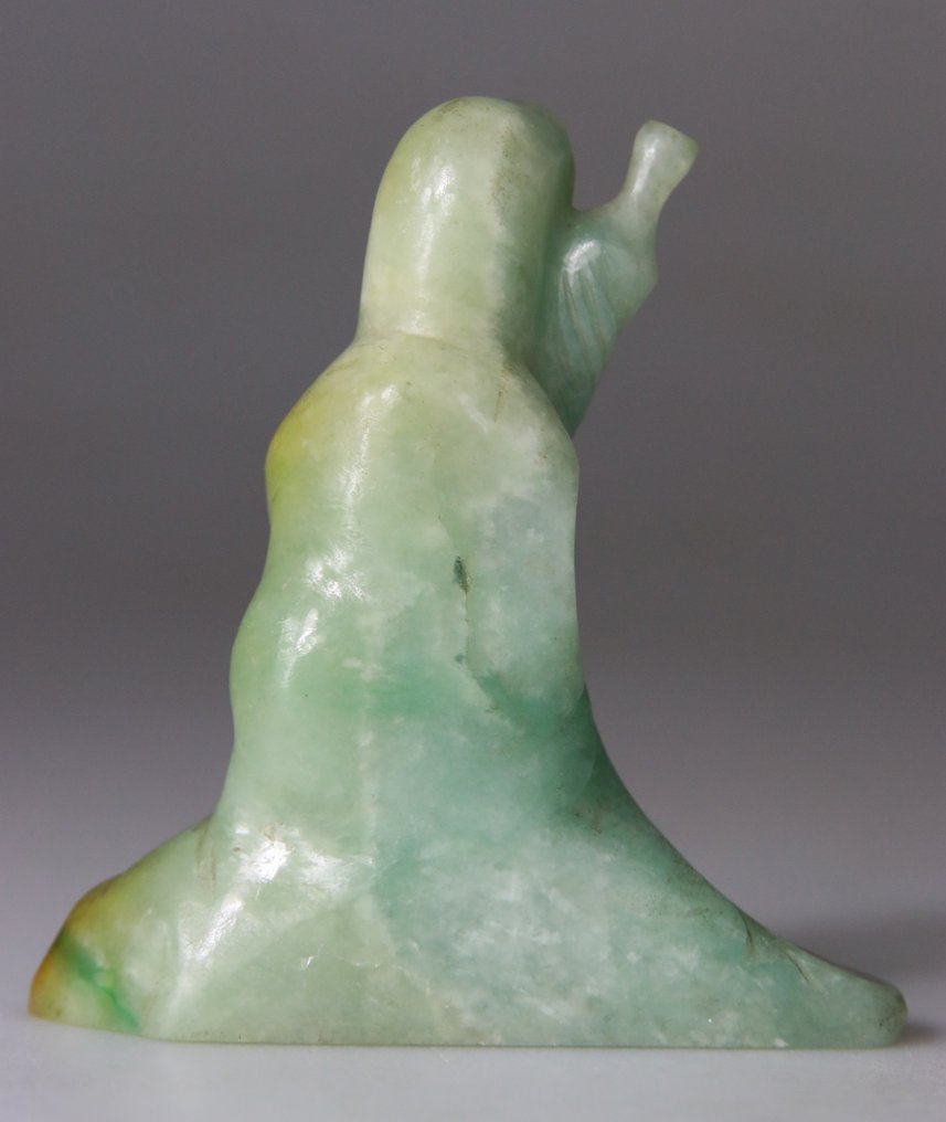 Immortal statue of a jade character in jadeite. - Jade, Apple Green - Pale - China - Qing 19th century #2.1