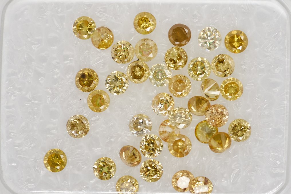 Utan reservationspris - 38 pcs Diamant (Färgbehandlad) - 0.99 ct - Rund - I1, I2, I3 - Gem Report Antwerpen (GRA) #1.0