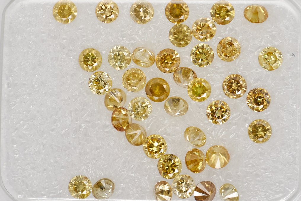 χωρίς τιμή ασφαλείας - 40 pcs Διαμάντι  (Επεξεργασμένου χρώματος)  - 1.02 ct - Στρογγυλό - I1, I2, I3 - Gem Report Antwerp (GRA) #1.0
