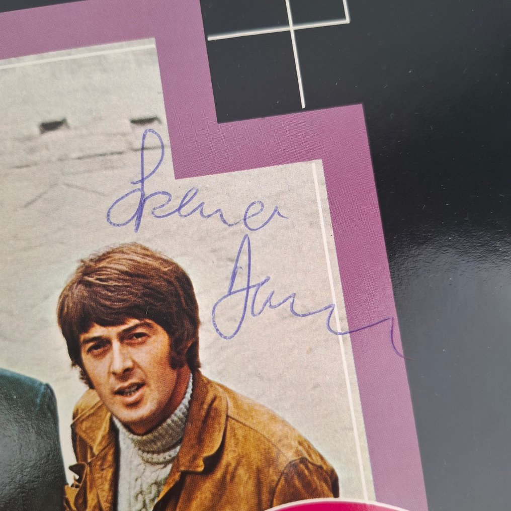 Spencer Davis Group - SIGNED BY SPENCER DAVIS (1939-2020) & PETE YORK - Somebody Help Me - 黑胶唱片 - 1983 #1.0