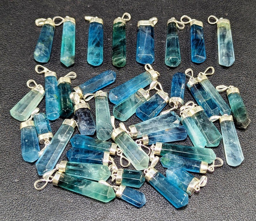 Fluorite Natural Crystal Pendants with Silver - Height: 41 mm - Width: 10 mm- 144 g - (30) #3.2