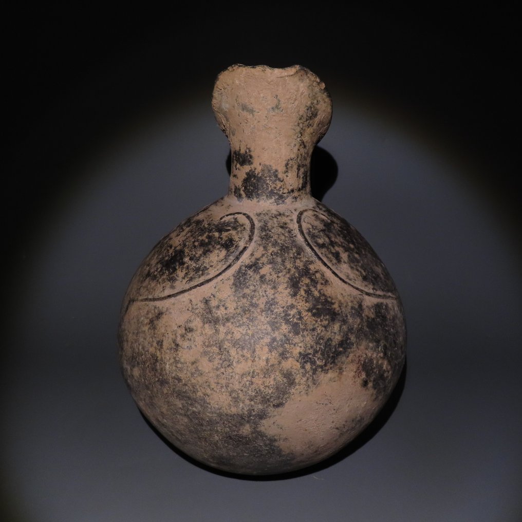 Oriente Medio, Yortan Terracota Vasija. aproximadamente 2700-2400 a.C. 28 cm de altura. #2.1